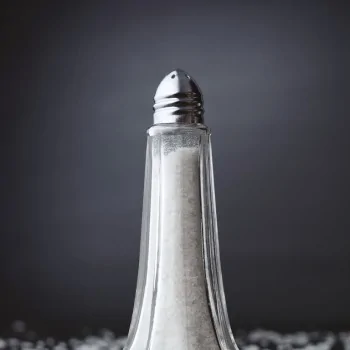 Salt & Pepper Shaker with Top - 1 3/4 oz