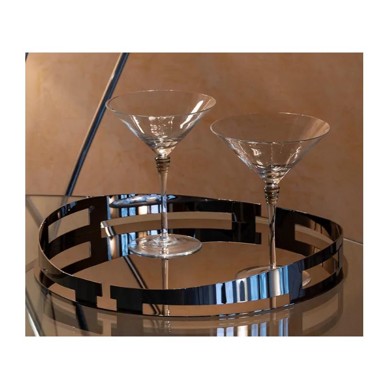 Polished Round Tray - Dia: 28 cm H: 4 cm Polished Round Tray - Dia: 28 cm H: 4 cm