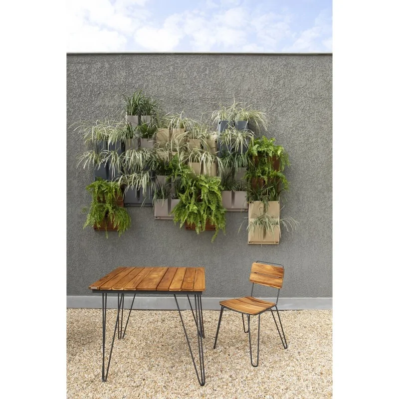 Tarsila Chair in Teak Wood With Carbon Steel Structure - 20.4" x 21.9" x 31.8" - Set of 2