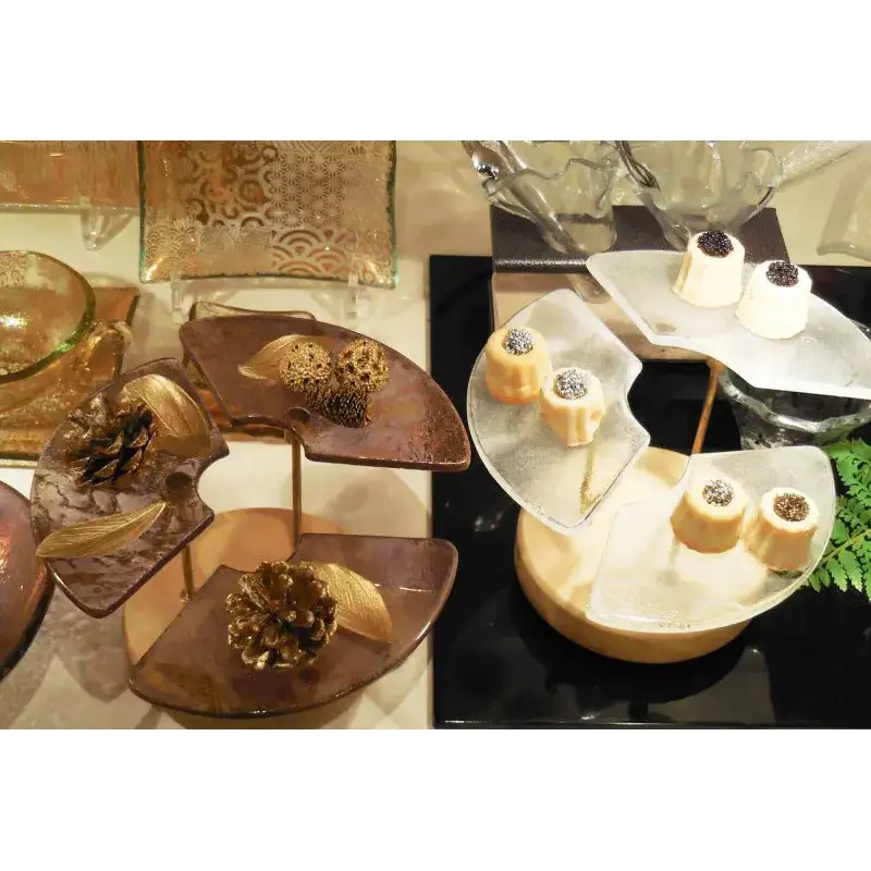 My Glass Studio Petit Fours Stand, Clear - Set of 4 - Dia: 18 cm, H: 12 cm My Glass Studio Petit Fours Stand, Clear - Set of 4 - Dia: 18 cm, H: 12 cm