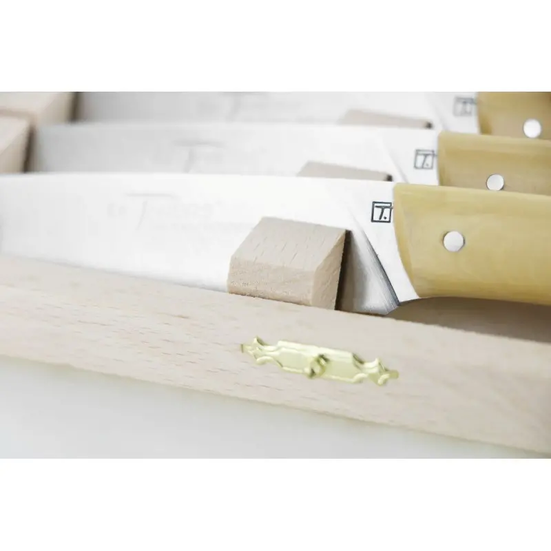 Andre Verdier Le Thiers Elegance 6 Pc Knife In Box - Boxwood Handle Andre Verdier Le Thiers Elegance 6 Pc Knife In Box - Boxwood Handle