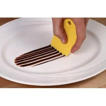 Mercer Culinary Silicone Plating Wedge - Graduated Saw Tooth -
