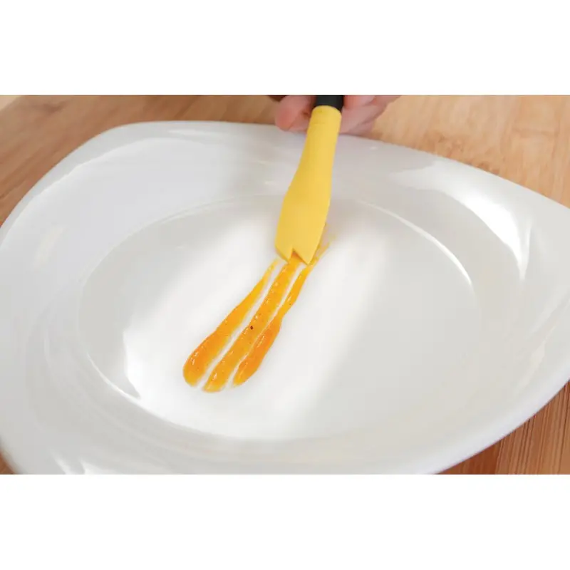 Mercer Culinary Silicone Plating Brush - Saw Tooth -