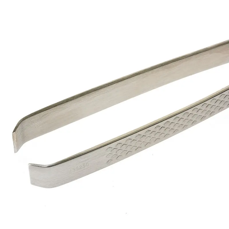 Mercer Culinary Fish Tweezer - 4 5/8" x 1/2" - Set of 24 Mercer Culinary Fish Tweezer - 4 5/8" x 1/2" - Set of 24
