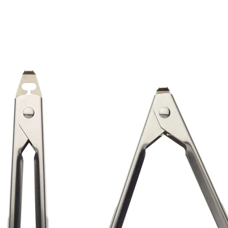 Mercer Culinary 9.5" Scalloped Utility Tong with Lock - Set of 12 Mercer Culinary 9.5" Scalloped Utility Tong with Lock - Set of 12