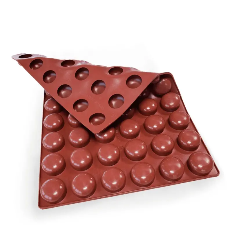 SILMAE Professional Pebble Silicone Pastry Mold - Ø 50 mm x 26 mm - 42ml - 54 cavity
