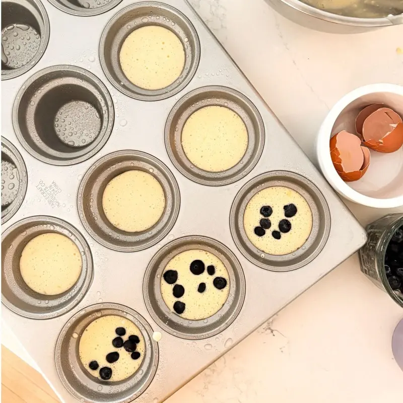 Aluminized Steel Large Crown Muffin Pan 6 Oz. 18"x13"x2" - 12 Cups (3 x 4) - Silicone Glazed Non-Stick Coating Aluminized Steel Large Crown Muffin Pan 6 Oz. 18"x13"x2" - 12 Cups (3 x 4) - Silicone Glazed Non-Stick Coating