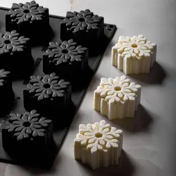 Professional Single Portion Snowflake Silicone Mold by Antonio Bachour - ø 75 mm x 35 h mm - 12 cavity - 110 ml