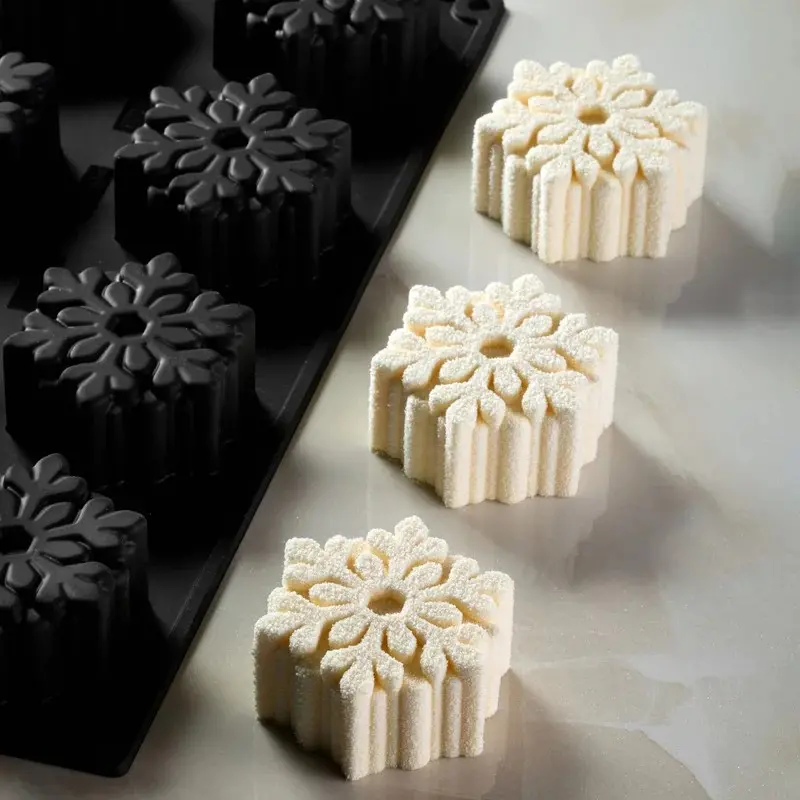 Professional Single Portion Snowflake Silicone Mold by Antonio Bachour - ø 75 mm x 35 h mm - 12 cavity - 110 ml Professional Single Portion Snowflake Silicone Mold by Antonio Bachour - ø 75 mm x 35 h mm - 12 cavity - 110 ml