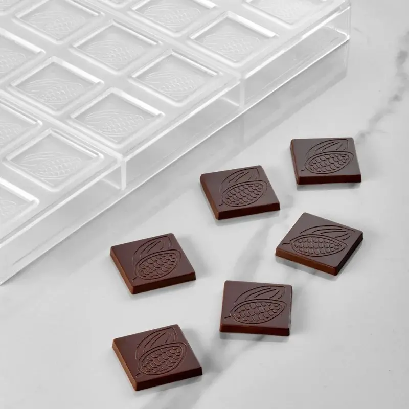 Pavoni Italia Professional Polycarbonate Napolitain Chocolate Praline Mold - 32 mm x 32 mm h x 4.5 mm - 5 gr - 24 cavity