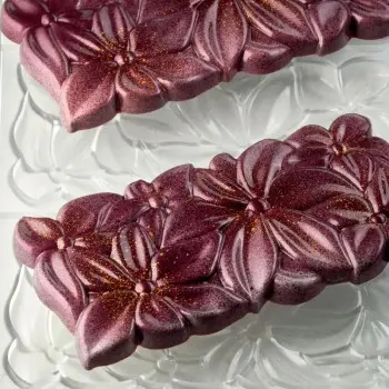 Pavoni Italia Professional Polycarbonate Flora Chocolate Tablet Mold - 154 mm x 77 mm h x 11 mm - 100 gr - 3 cavity