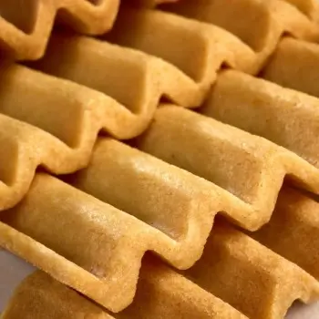 Pavoni Italia Zig Zag Decoration & Puff Pastry Silicone Mold by Paolo Griffa - 250 mm x 250 mm