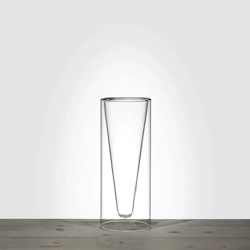 Designer Vento Flower Vase - 120 x 120 x 330 mm Designer Vento Flower Vase - 120 x 120 x 330 mm