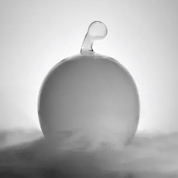 Designer Echoes Round Large Cloche With Smoker Hole - 300 x 300 x 420 mm
