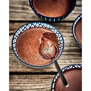 La Mousse au chocolat, c'est mon dessert préféré! by Philippe Toinard - French Language