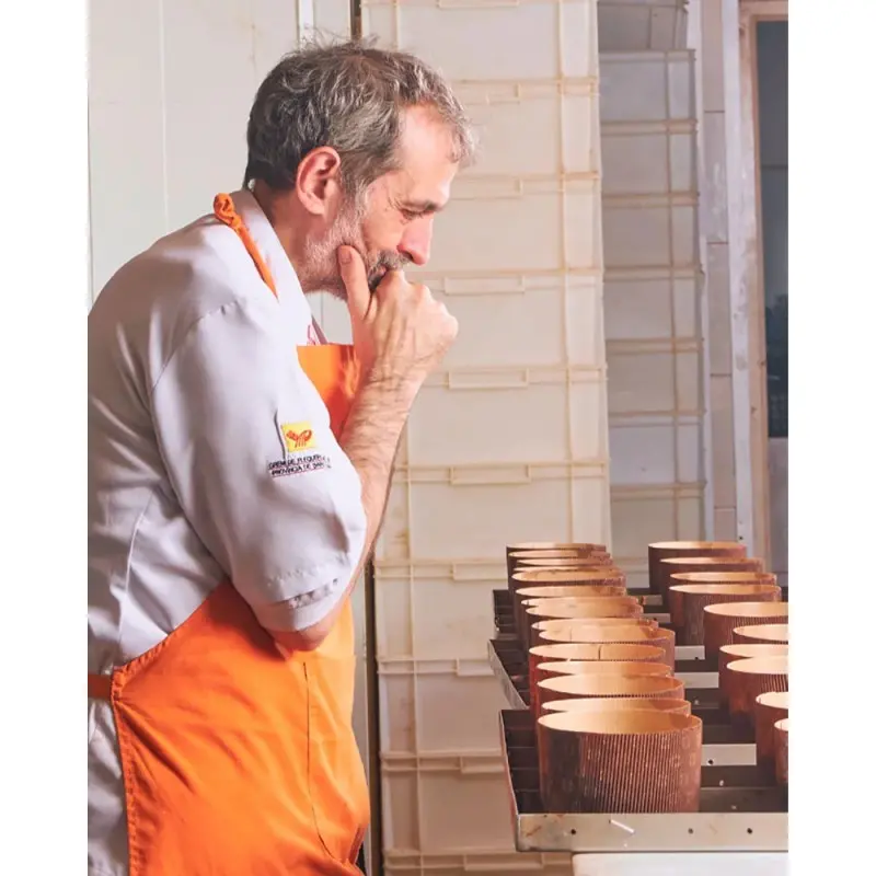 Panettones and Brioches by Daniel Jordà - Paperback Spanish Language Panettones and Brioches by Daniel Jordà - Paperback Spanish Language