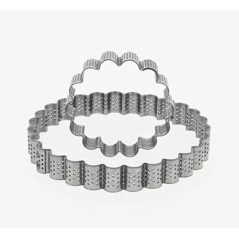 Perforated Stainless Steel Fluted Circle Tart Ring - Ø 140 mm x h 25 mm Perforated Stainless Steel Fluted Circle Tart Ring - Ø 140 mm x h 25 mm