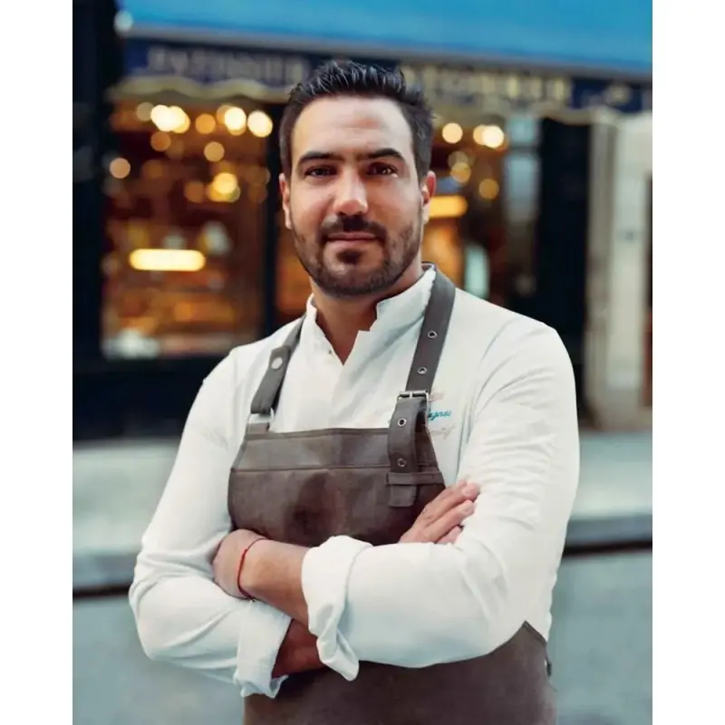 Le livre de pâtisserie Stohrer by Jeffrey Cagnes - Hardcover - French Language