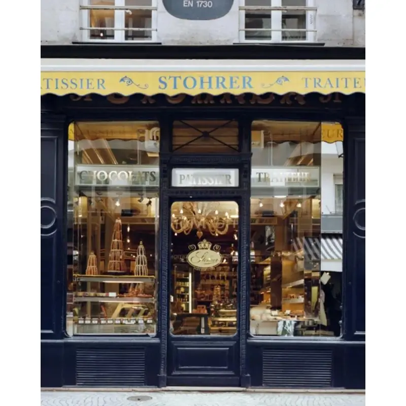 Le livre de pâtisserie Stohrer by Jeffrey Cagnes - Hardcover - French Language