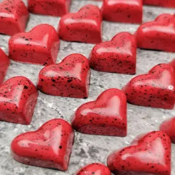 Polycarbonate Heart Shaped Chocolate Mold - 30 mm x 25 mm x 16 mm - 7 gr - 28 cavity