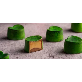 Polycarbonate Lotus Leaf Heart Chocolate Mold by Arvind Prasad - 28 mm x 29 mm x h 18mm - 11gr - 21 cavity