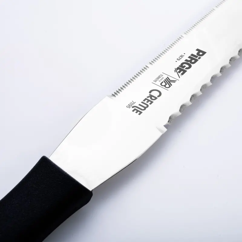 Pirge Professional Pastry Knife Double Serrated 35 cm - Black Pirge Professional Pastry Knife Double Serrated 35 cm - Black