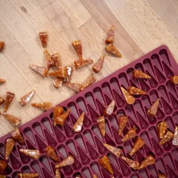 SILMAE Professional Silicone Pastry Mold - Mini Eggs Inserts - by Bertrand Balay - 3 mm x 9 mm x 9 mm – 0,7 ml - 148 cavity