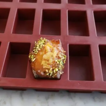 SILMAE Professional Silicone Pastry Mold - Rectangle - 90 mm x 40 mm x 30 mm – 104 ml - 35 cavity