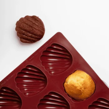 SILMAE Professional Silicone Pastry Mold - Shellfish - 90 mm x 40 mm x 30 mm – 85 ml - 24 cavity