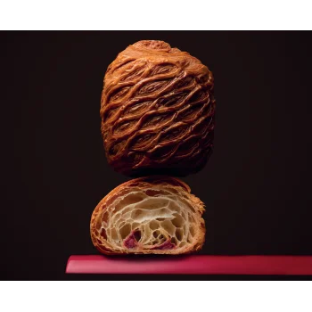 Valrhona Raspberry Inspiration Sticks 7g - 31% Cocoa - Box of 220 sticks