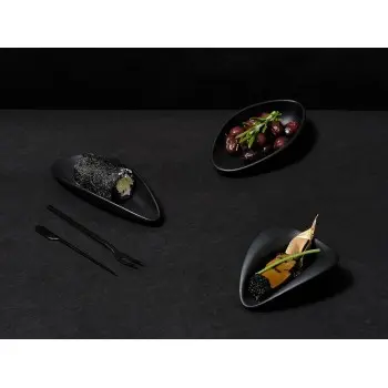 Professional Porcelain Plaisir Plate black 2 - 14x10.5x7.5 cm