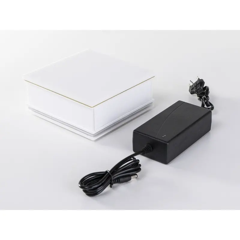 Professional Plastic Tesla Base Plug-in - 13 x 13 cm Professional Plastic Tesla Base Plug-in - 13 x 13 cm