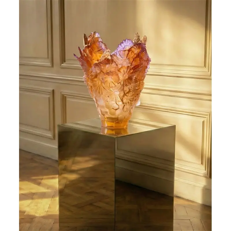 Daum Glass Sculpture Large Vase Or d'Abeille in Limited Edition of 125 ex, Gold leaf gilding - 35.5mm x 29.5cm x 26.0cm