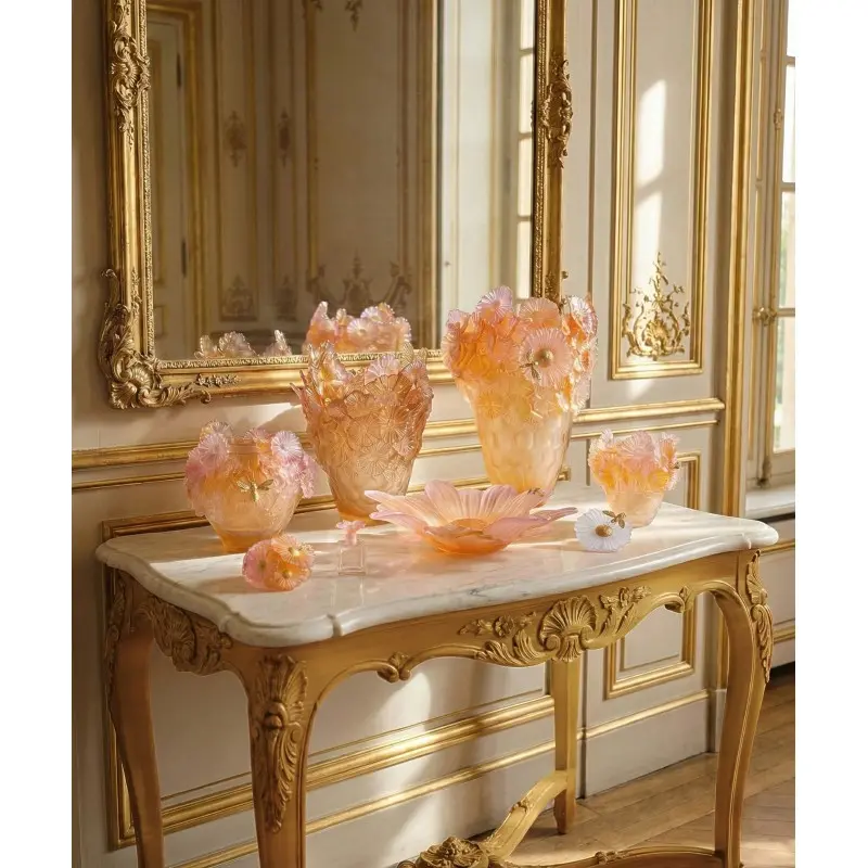 Daum Glass Sculpture Small Decorative Bouquet Or d'Abeille in a numbered Edition, Gold leaf gilding - 4.5cm x 9.5cm x 10.5xm