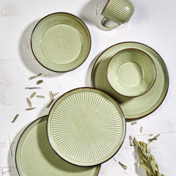 Hightlight Pine by Porline