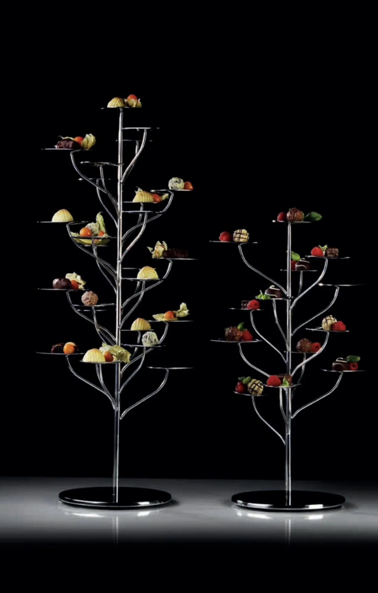 MINIATURES OF ELEGANCE