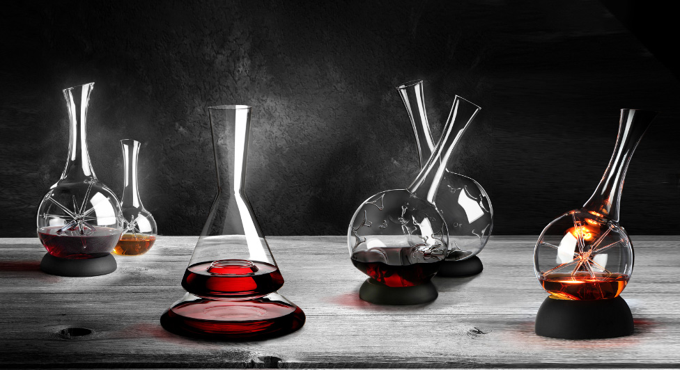 PITCHER, DECANTERS & BOTTLES